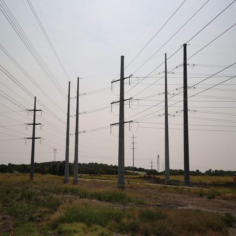 Torre della linea di trasmissione di energia elettrica